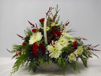 Med.Christmas Basket from Beck's Flower Shop & Gardens, in Jackson, Michigan